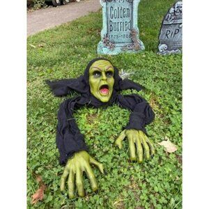 Halloween Décor Groundbreaker Zombie with Sound and Flashing Eyes for Halloween